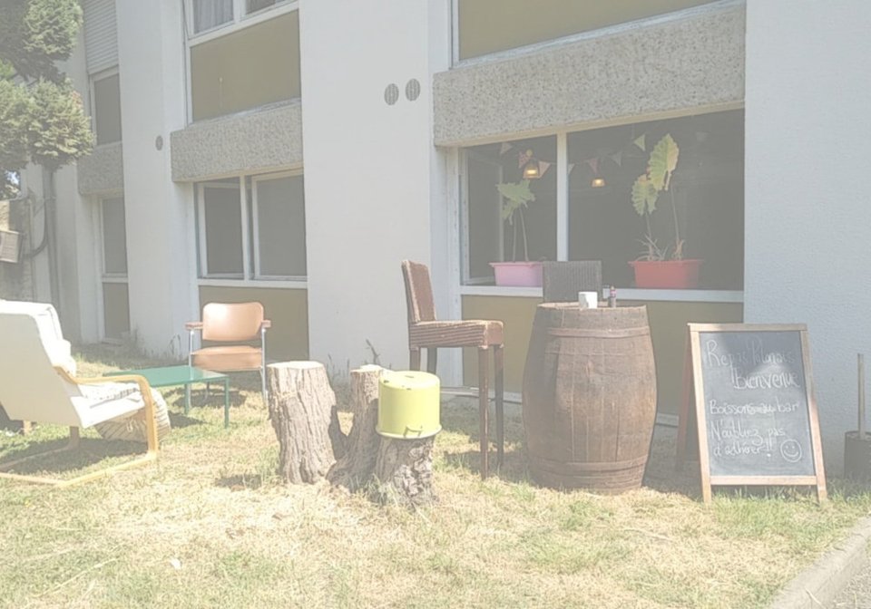 Le Café Bien de Carte Blanche, au Blanc