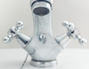 faucet, bathroom, water drop-943297.jpg